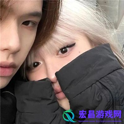 搞怪系列的情头一对很流行的爱意满满的情头