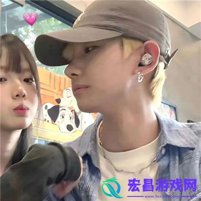 搞怪系列的情头一对很流行的爱意满满的情头