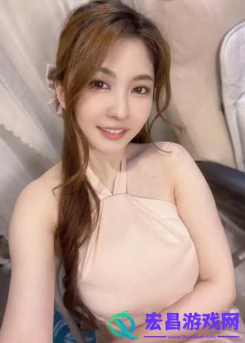 蜜丝婷大草莓和小草莓对比：明星级护肤大战，护肤界的新篇章!