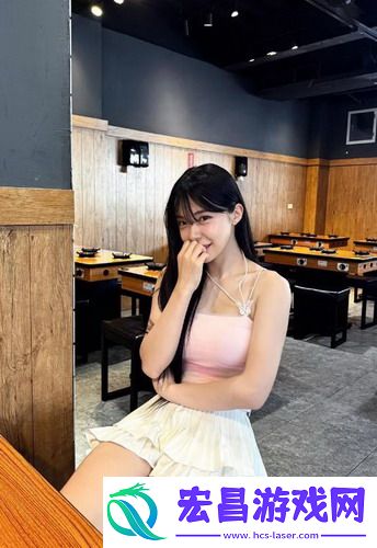 ysl千色t9t9t9观看范围：顶尖设计师齐聚，网友赞叹时尚盛宴惊喜连连！