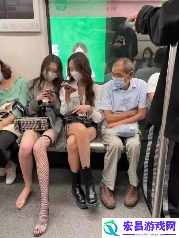 我觉得你其实可以用嘴囧图伊藤润二直呼典中典