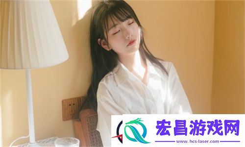 逛街时突然按下按钮
