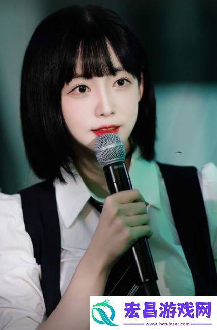 美女主持郭敏善晒照
