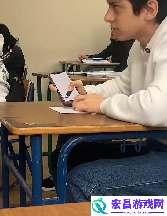 只有白毛抓住了把柄囧图穿最嫩的皮干最硬的活