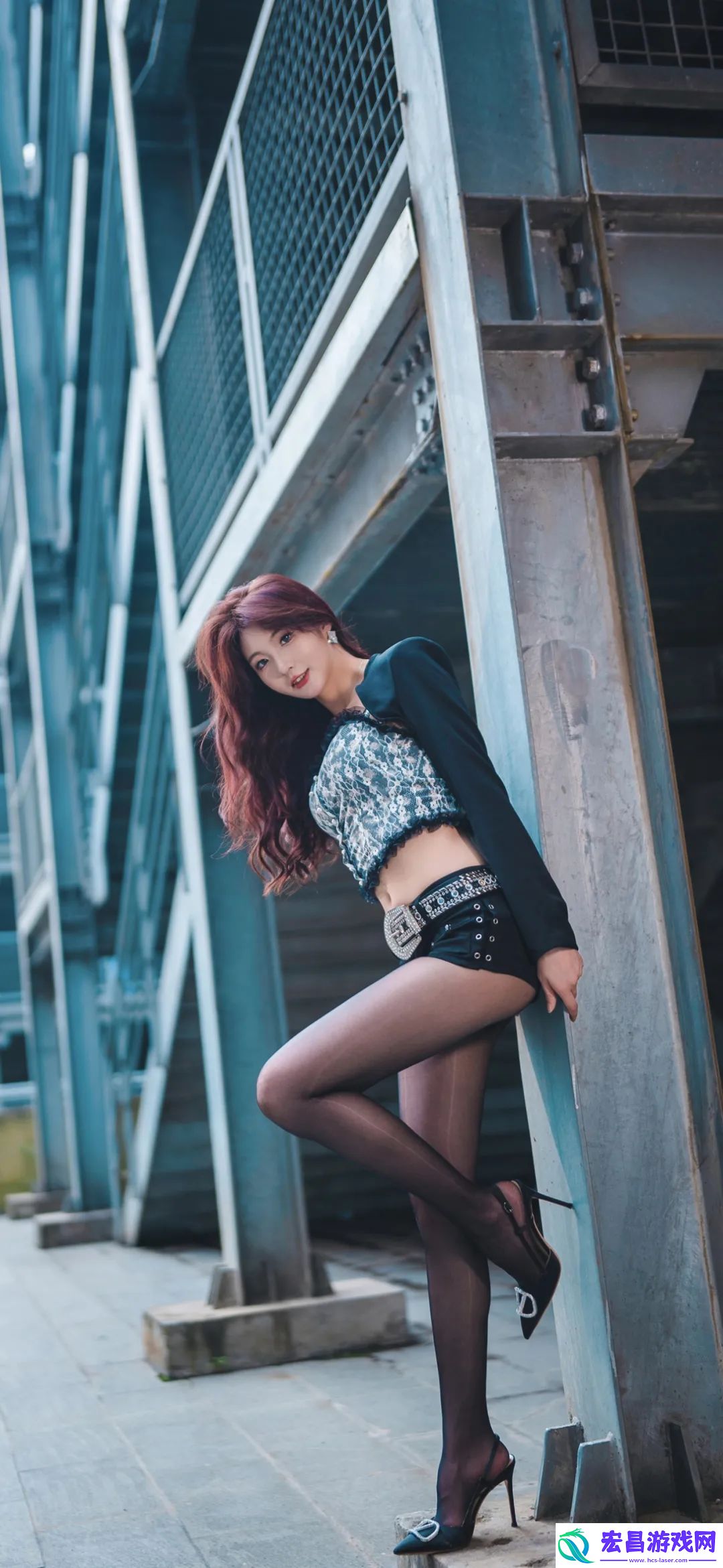 史莱姆钻进胡桃的肚子变大