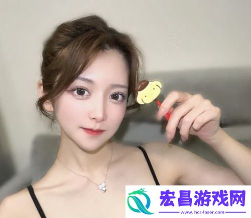 吃饭时某处紧密连接在一起的内涵情感纽带，网友：餐桌上也有微妙联系!