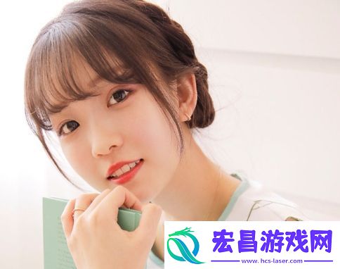 逛街时突然按下按钮