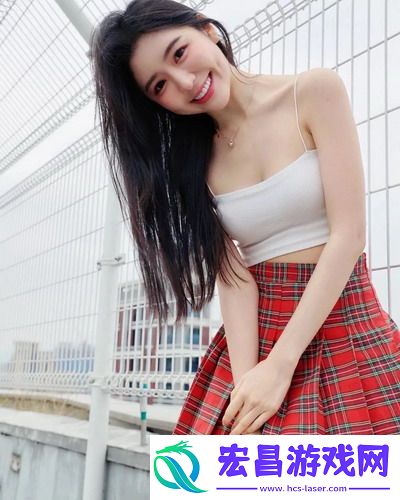 情侣日常!一个在上吃一个在下面敷面膜趣味新潮流，网友：太会玩了吧!