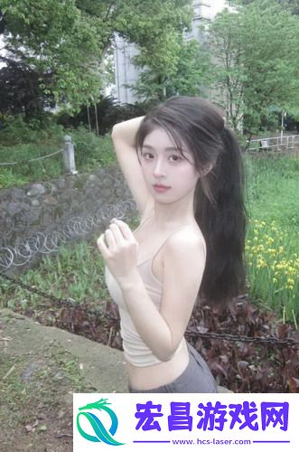 一个在上吃一个在下面敷面膜，网友：原来这才是情侣的高效养生法!