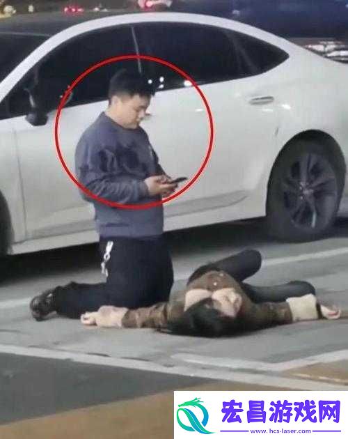 被抱起来撞到哭