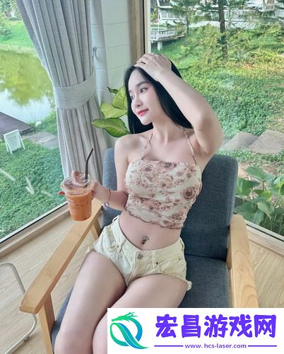 一个在上吃一个在下面敷面膜：完美的周末打开方式，生活中的小确幸可以这么简单!