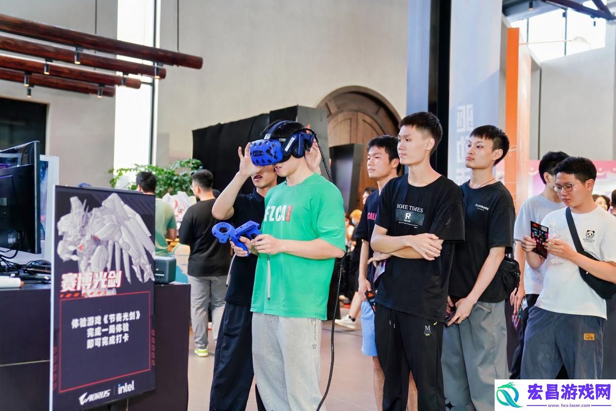 技嘉携intel广州秀肌肉