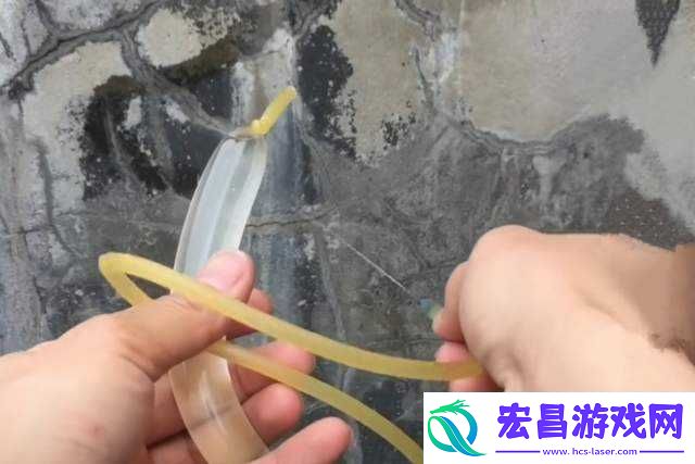捡到同桌小玩具的开关