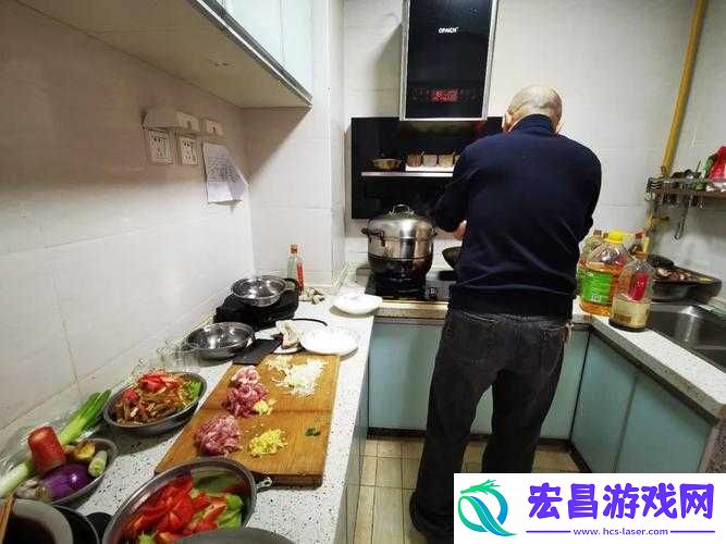 厨房一次又一次索要摄入的背后深意