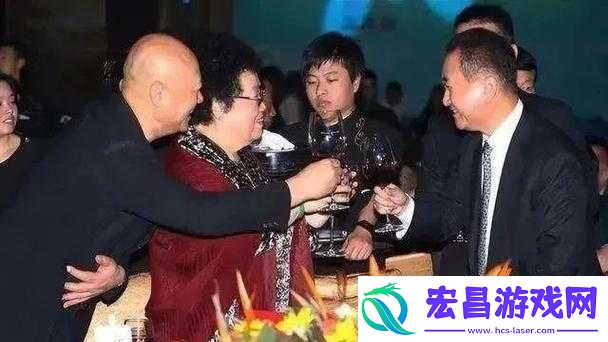 公司酒会被王总带进洗手间后发生了什么