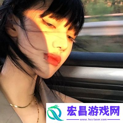 甜甜的又很酷酷的美女微信头像很干净又很好看的酷酷的美女