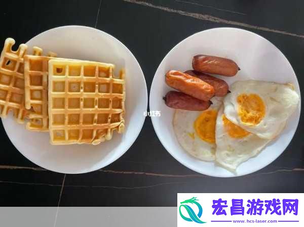 小洞想吃火腿肠喝热牛奶黄