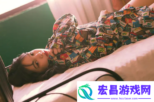女方用嘴巴吃鸡的吉尼斯世界纪录挑战赛！突破身体极限精彩表现引发热议！