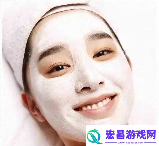 一边下奶一吃敷面膜视频