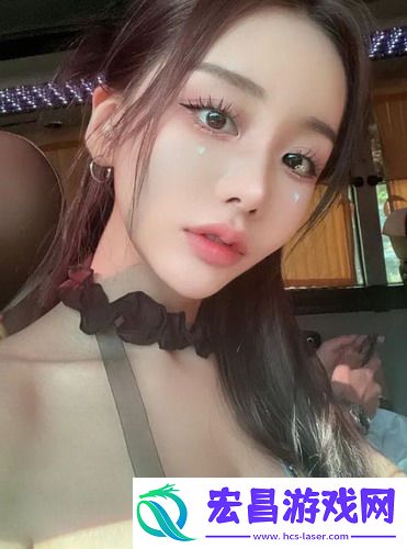 几个装修工人把我压在茶几，惊魂一刻！网友：装修不带这么刺激的吧！