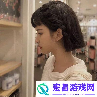 最新版高颜值好看的短发女生头像小清新相比于喜欢你我想我应该先爱自己
