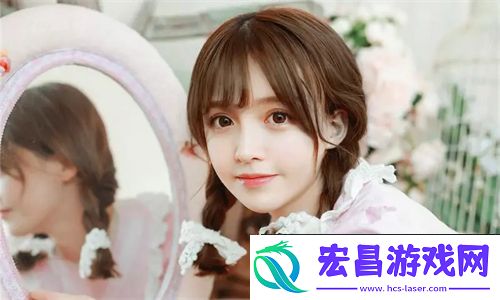 中午妈妈在厨房做饭