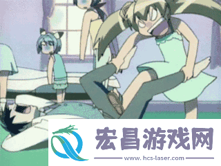 女生抓男生蛋疼的名场面爆笑