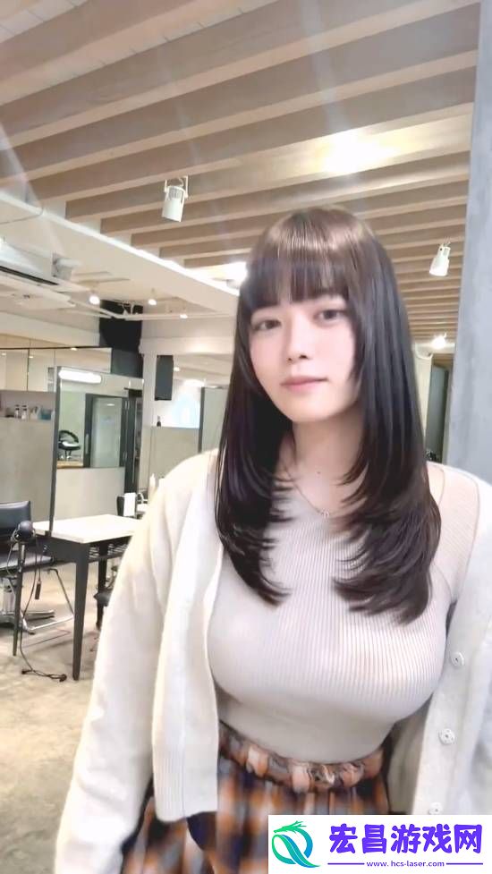 东云海发视频晒新发型知性少女韵味十足