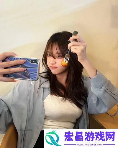 女方用嘴巴吃鸡的吉尼斯世界纪录挑战背后，网友：这究竟是天赋还是奇迹？