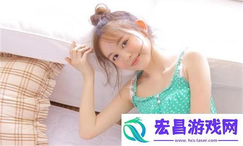 几个装修工人把我压在茶几