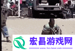 猴子来了都不知道先打哪一个动图教你怎么缓解尴尬