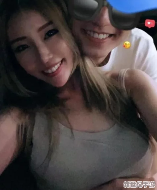 震惊！一边脱一边摸一边揉视频免费