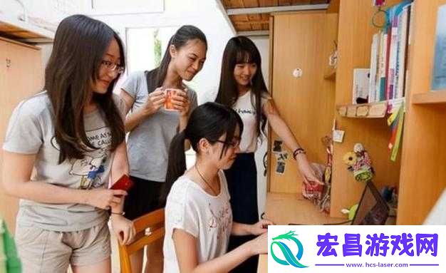 女同学