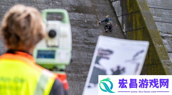 日本佐贺水库大坝惊现哥斯拉壁画！看似天成实际人为