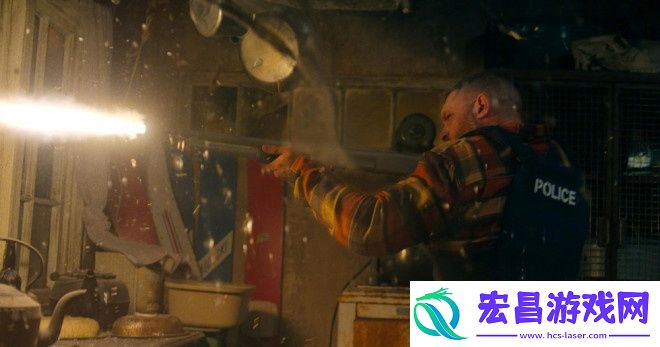 浩劫剧照首曝！汤姆·哈迪动作惊悚片终来袭
