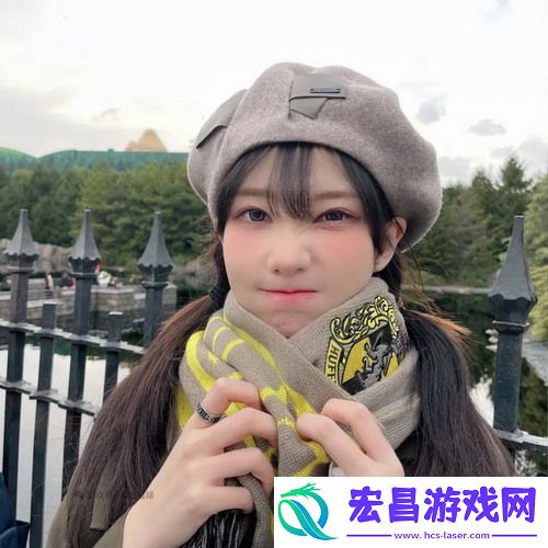 睡醒发现c1v1HHH，网友直呼：这是平行宇宙的闯入，还是游戏bug的惊喜？