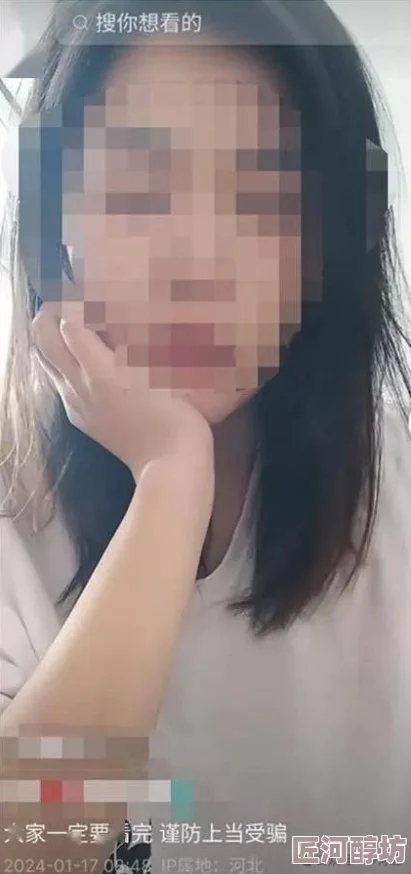 拨开美女的两片湿漉漉的肉