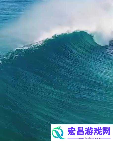 浪花一阵接一阵地涌了过来