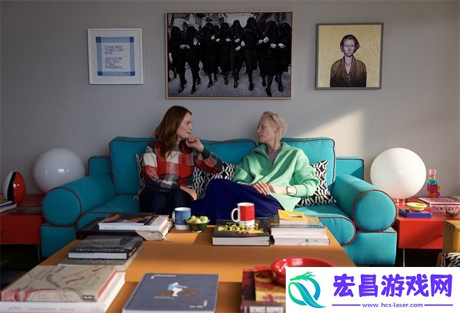 隔壁房间海报揭秘