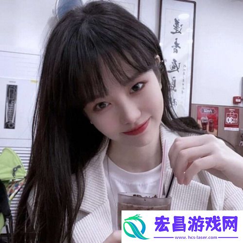 两峰夹小溪地湿又无泥的用法
