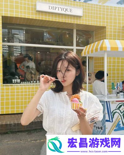 ysl千人千色t9t9t9t9t9mba引爆潮流社区：色彩魔法太强，谁说奢侈品不懂年轻人？