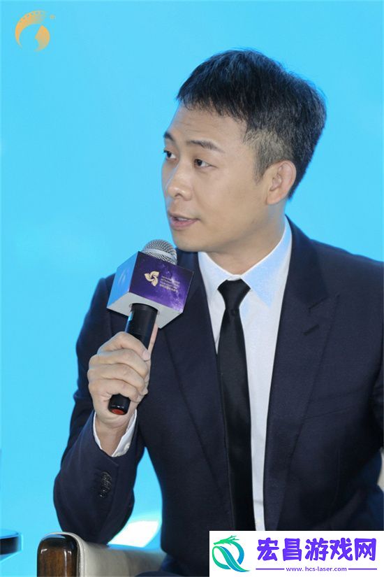 徐帆王景春张译等亮相海南“金椰奖”评委见面会