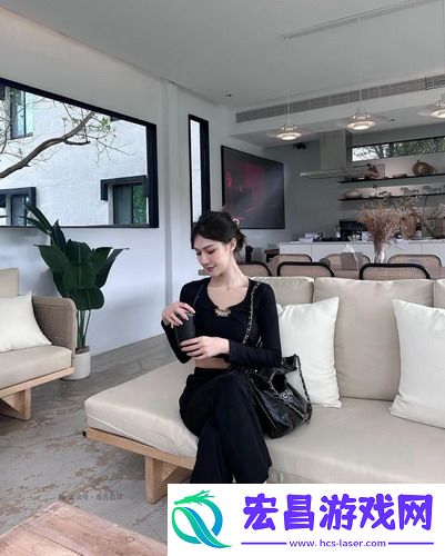 意大利法国空乘4引发争议：这还是空乘吗？网友：满机舱都在看他们！