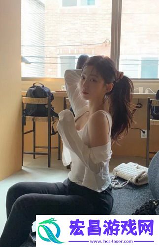 《丰满的女邻居》三级掀起观影热潮，网友评价：悬疑剧情每一幕都抓人心!