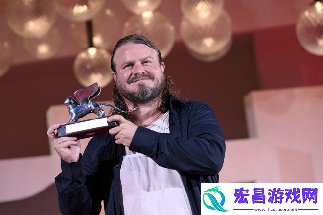 金球奖七项提名！粗野派曝预告