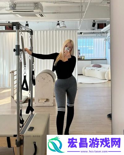 瞒着老公加班的hr中字：爱情和工作难两全，到底谁在透支彼此的生活！