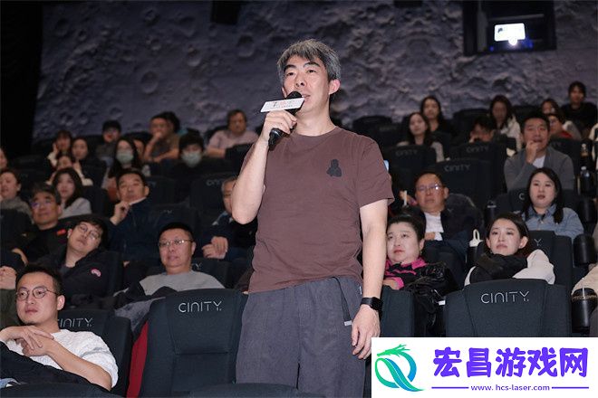 幸运阁导演申奥滕丛丛助力大学同学首映