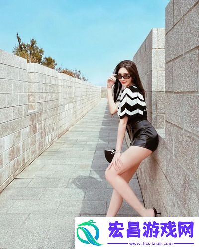 父亲有力挺送女儿的花园成绝美作品！花香绕庭、爱意满满，网友称：这根本是爱的艺术！