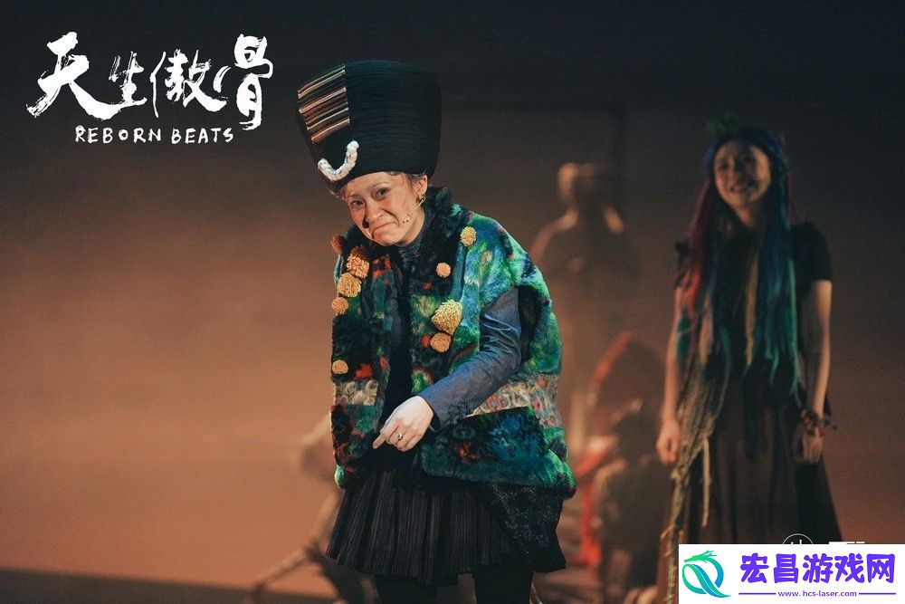 阿朵舞台剧天生傲骨召开媒体见面会