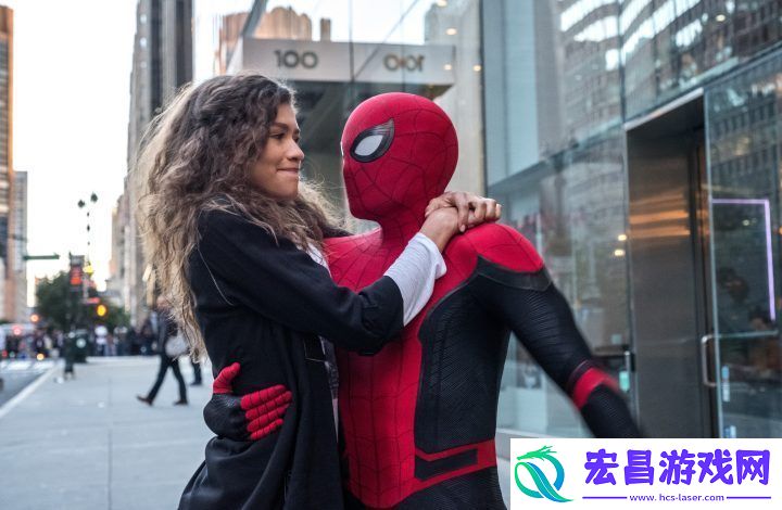诺兰新片再聚安妮·海瑟薇